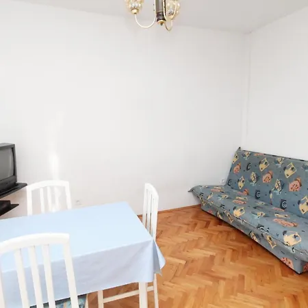 By The Sea - 6023 Τρογκίρ