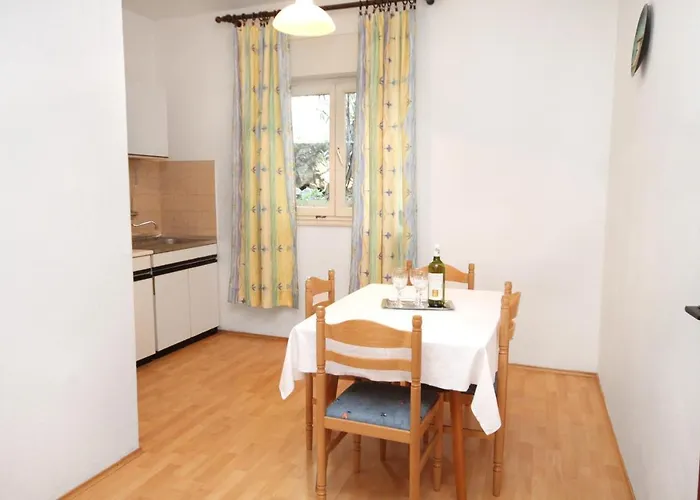 By The Sea - 6023 아파트